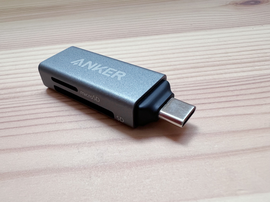 Anker USB-C 2-in-1 カードリーダー本体